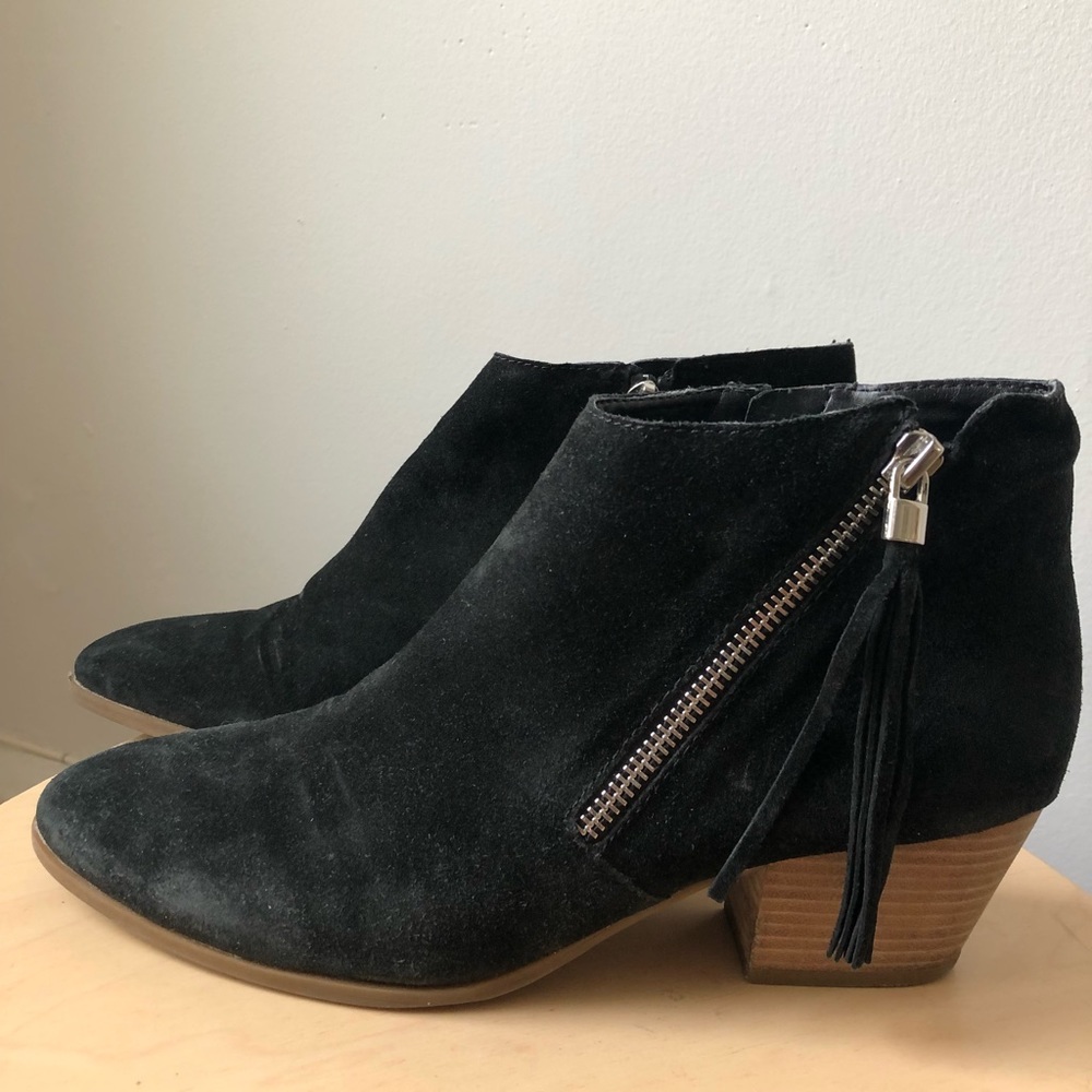 Franco Sarto “GAGE” Suede Bootie w/Tassel Zipper